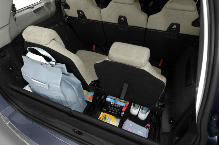 Citroen C4 Grand Picasso 2007 года  (фото 34 из 133)